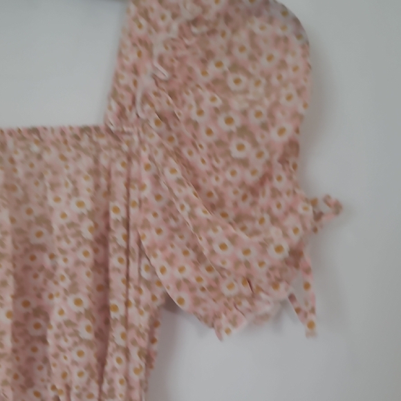 Smocked Square-Neck Pink Floral Midi Dress - Picture 15 of 16